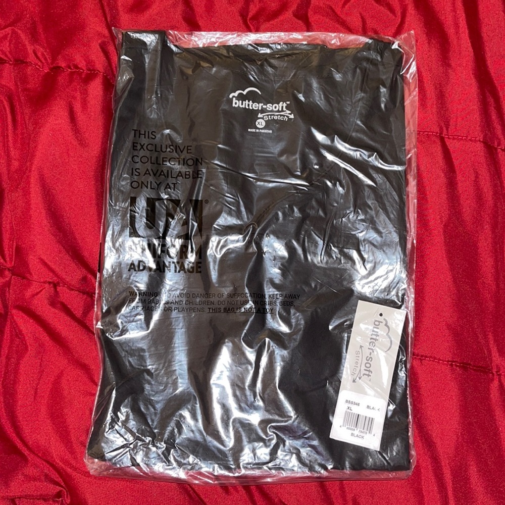Uniform Advantage Scrub Top. Butter soft stretch.